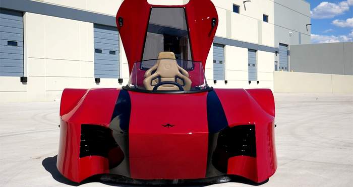 Просто фантастика. Дивіться, як виглядають автомобілі-амфібії, які вже надійшли у продаж